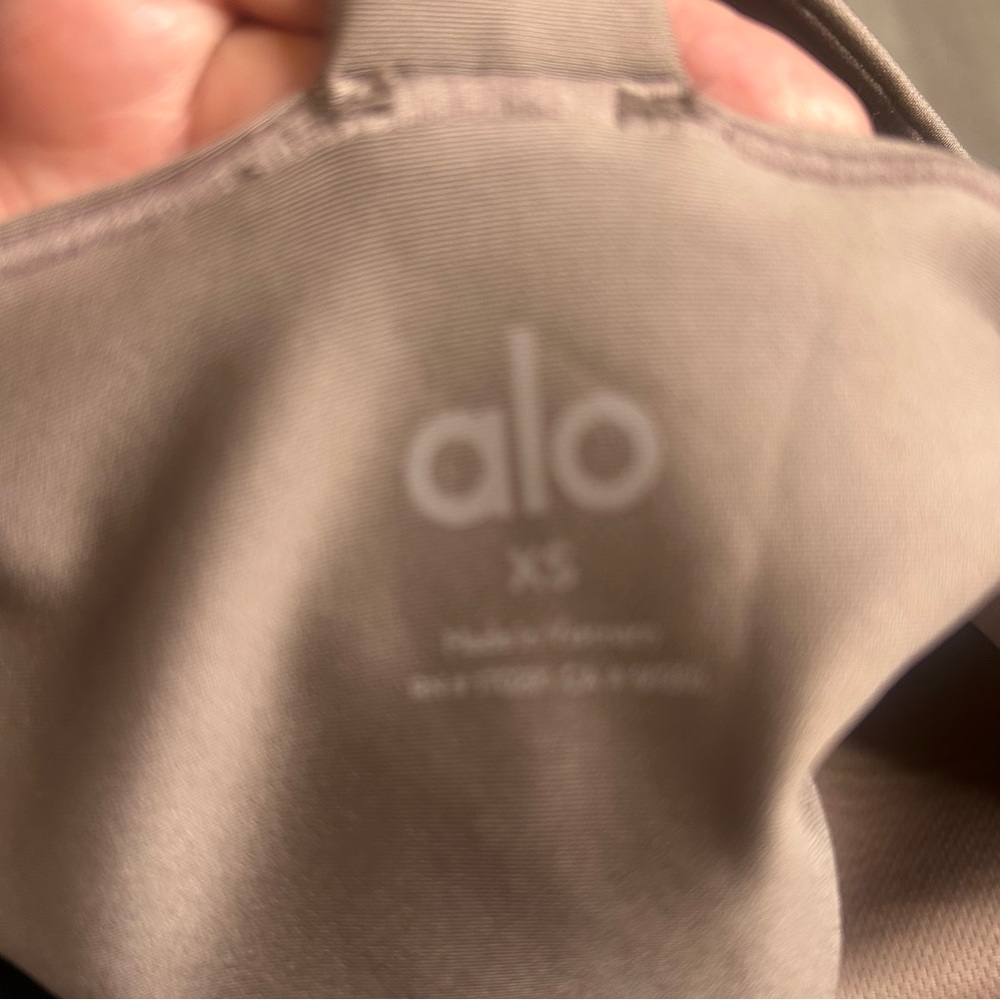 ALO Yoga Airlift Sleek Mauve Sports Bra.Size XS - Picture 6 of 6
